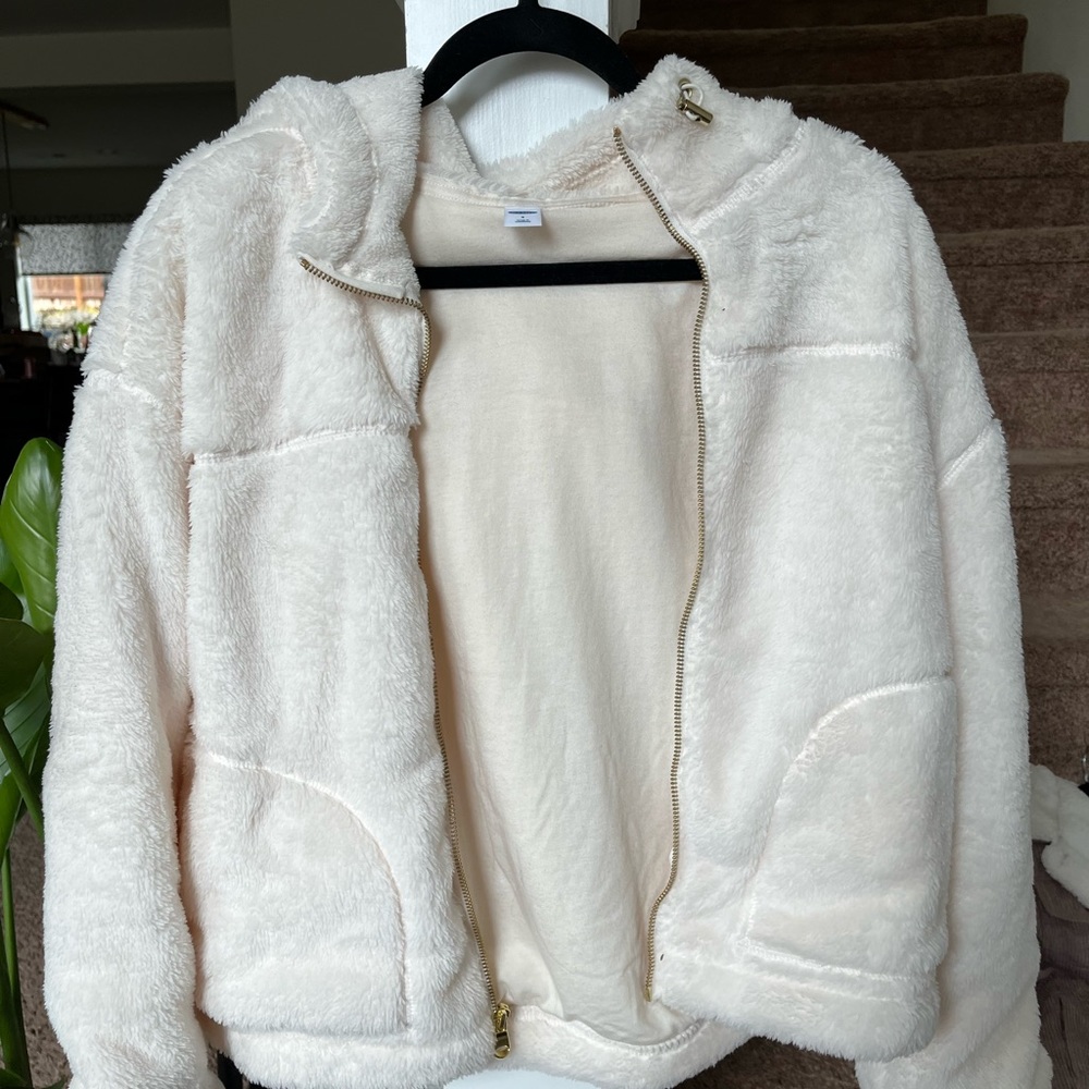 NWT Cream Sherpa Jacket Size S